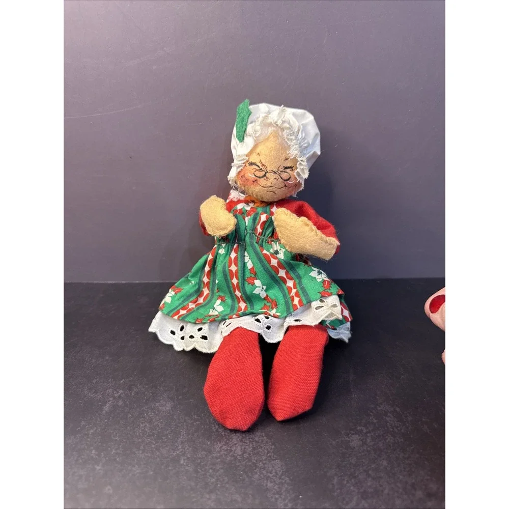 Annalee vintage dolls